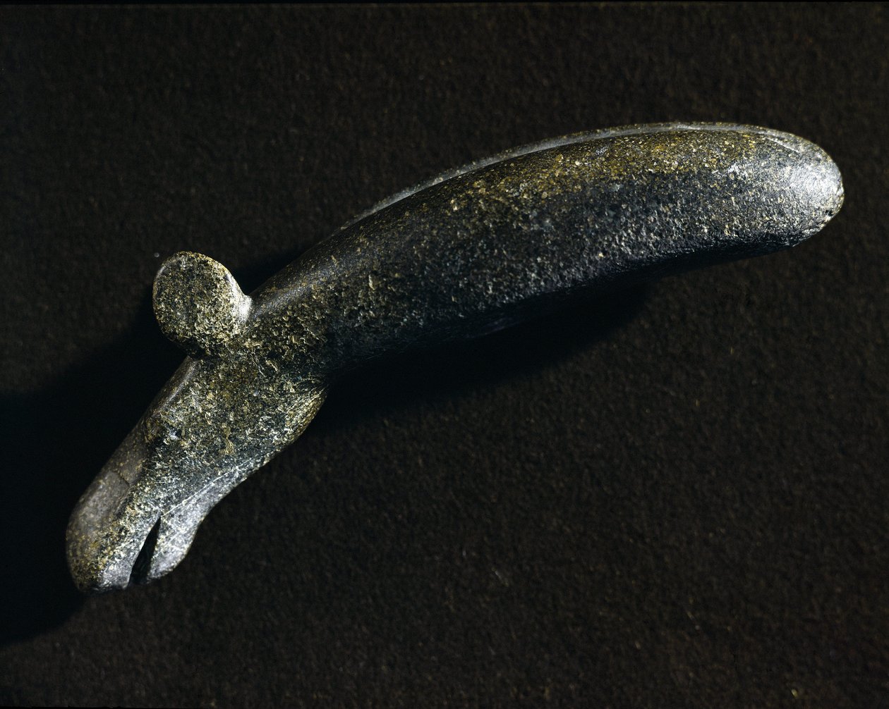 Őstörténet: elán alakú diorit eszköz. Kőkorszak. Svéd Nemzeti Régiségek Múzeuma, Stockholm Svédország alkotó: Prehistoric Prehistoric