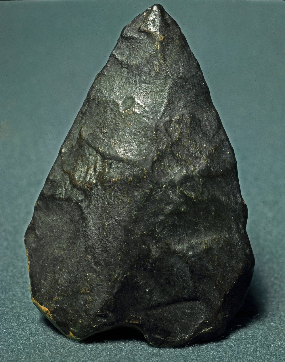 Őstörténet: kovakő amygdaloid biface. Alsó paleolit. Verone, Polgári Természettudományi Múzeum, Olaszország alkotó: Prehistoric Prehistoric