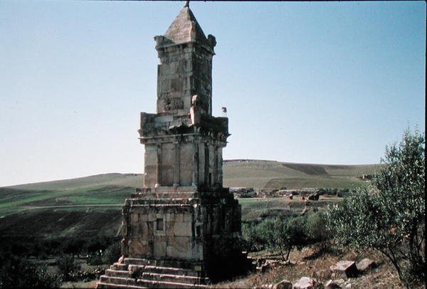 Atban mauzóleumként ismert emlékmű (fotó) alkotó: Punic