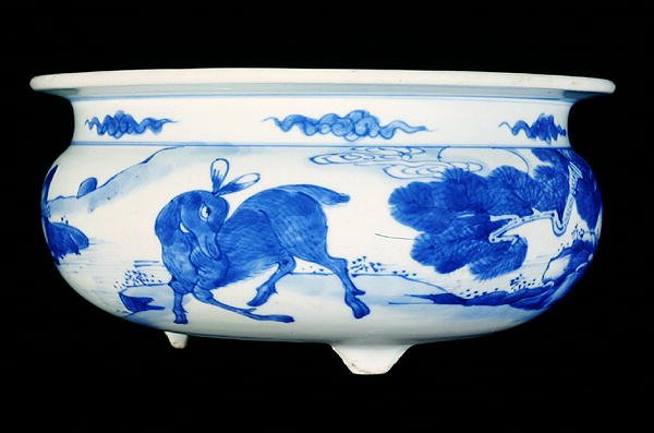 Máz alatti kékre festett tömjénező szarvassal egy tájban, Kangxi-korszak (1662-1722) (porcelán) alkotó: Qing Dynasty Chinese School