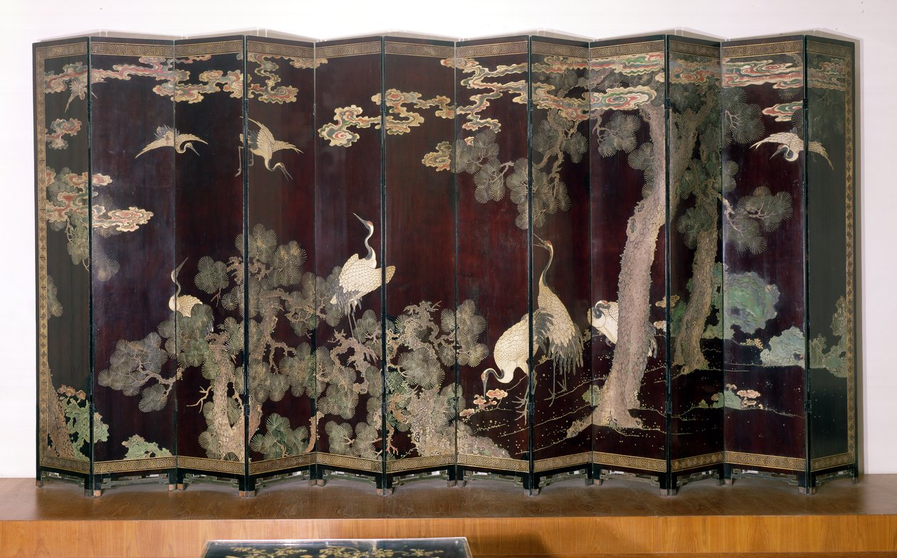 Darukat, fenyőfákat és felhőket ábrázoló Coromandel paraván fekete alapon, 1691 (lakkozott fa) alkotó: Qing Dynasty Chinese School
