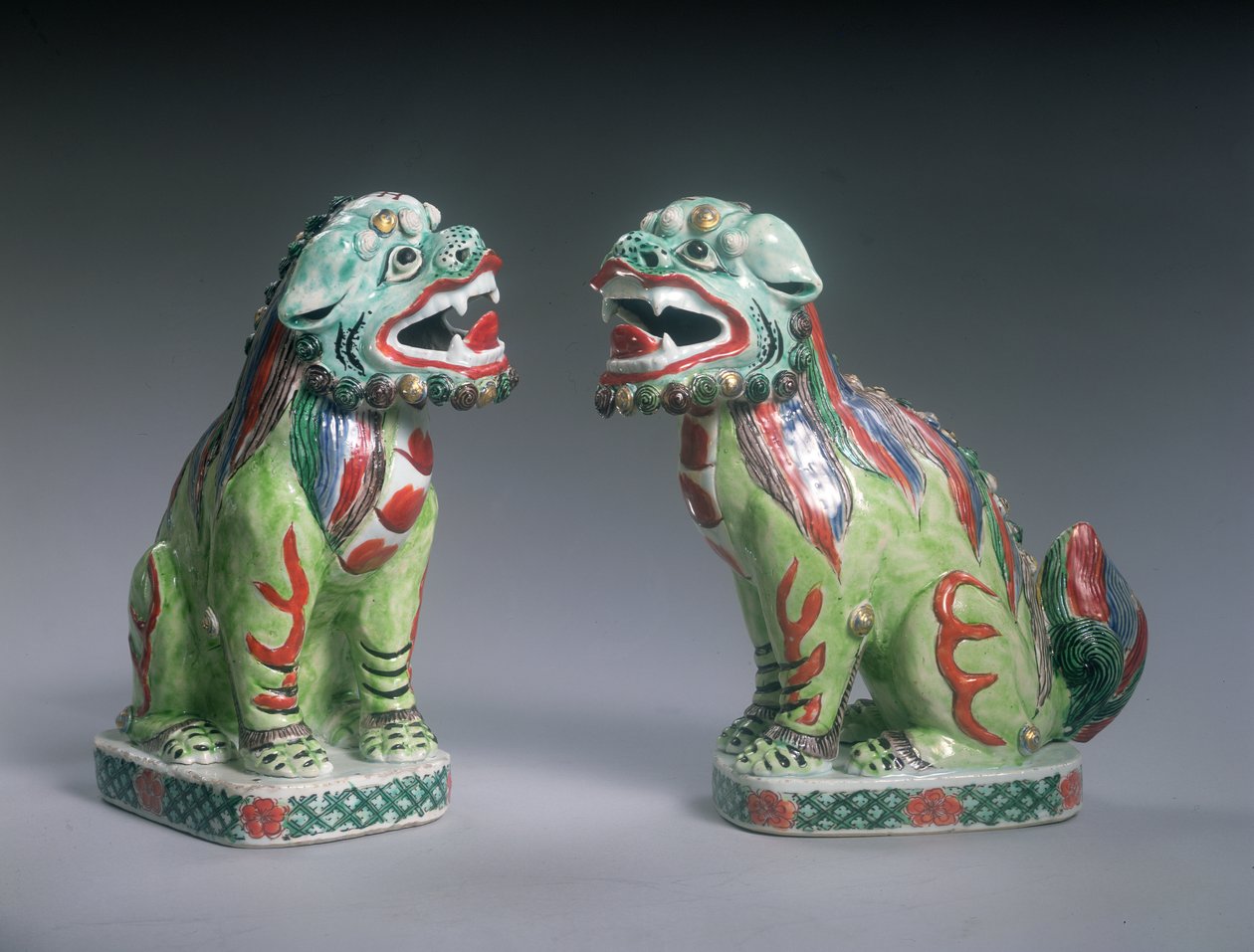 Famille Verte oroszlánpár, Kangxi időszak (1662-1722) (porcelán) alkotó: Qing Dynasty Chinese School