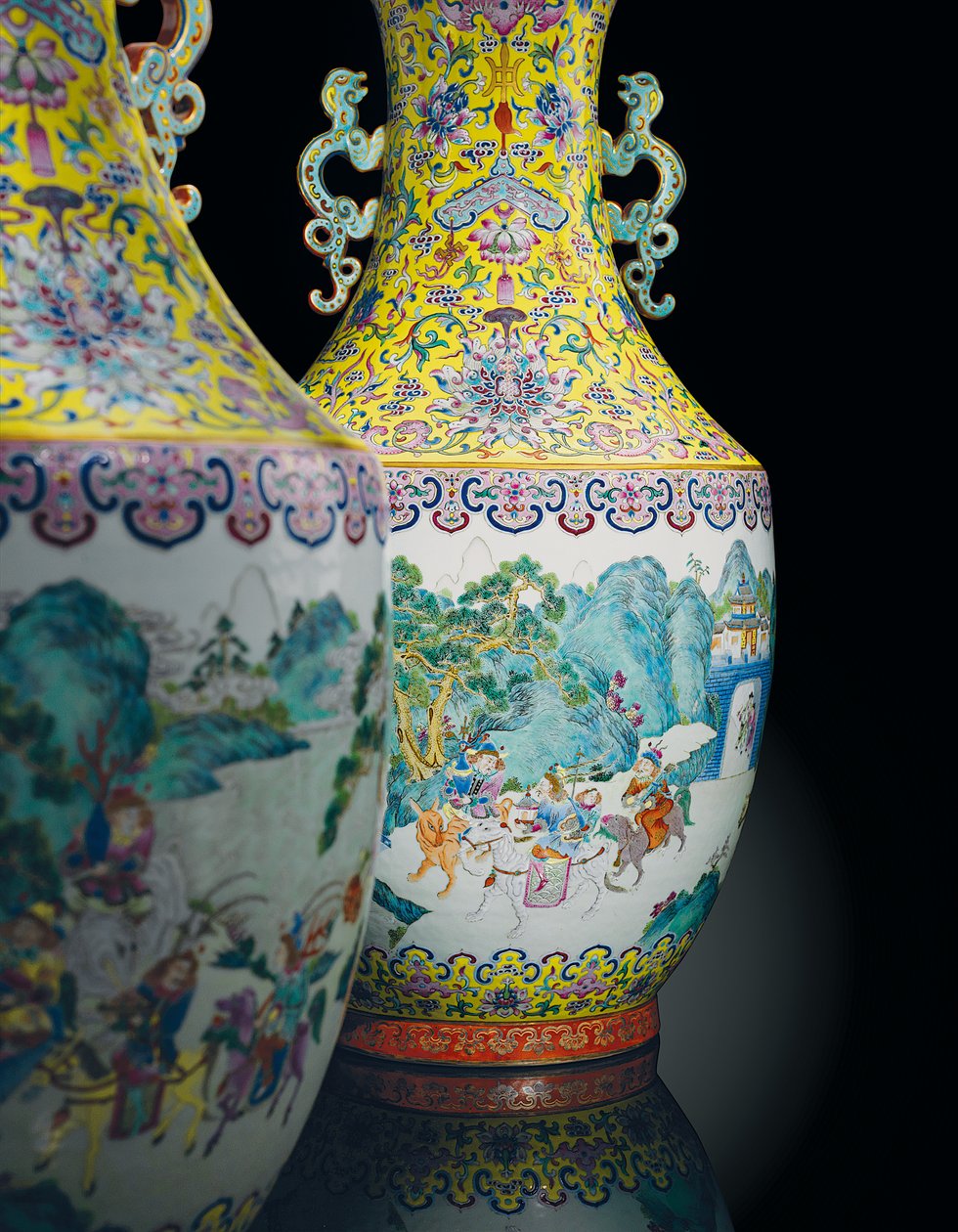 Egy pár Imperial Famille Rose váza (kerámia) alkotó: Qing Dynasty   Jiaqing Period Chinese School
