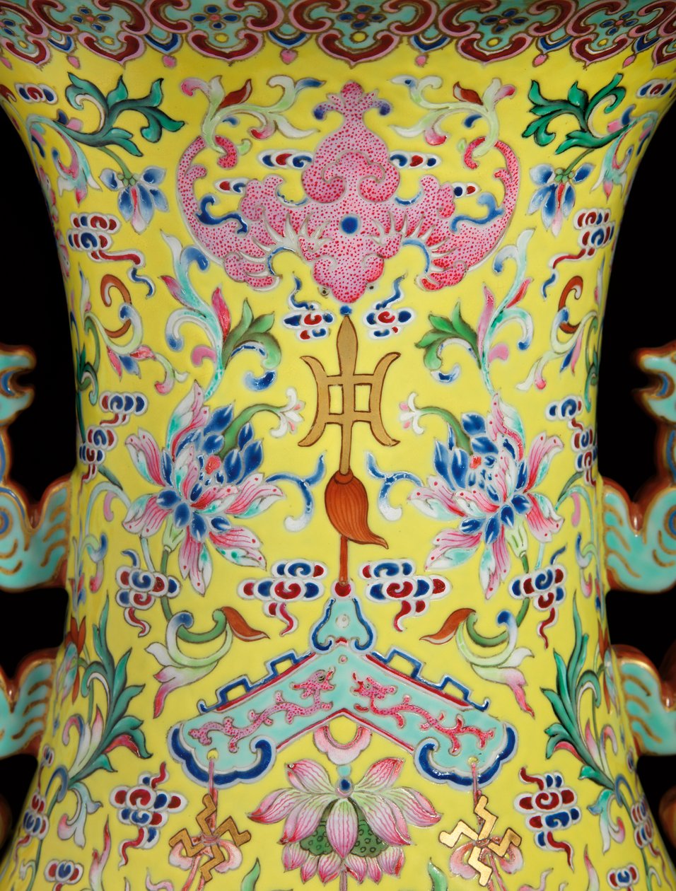 Részlet az Imperial Famille Rose vázák egyikéből (kerámia) alkotó: Qing Dynasty   Jiaqing Period Chinese School