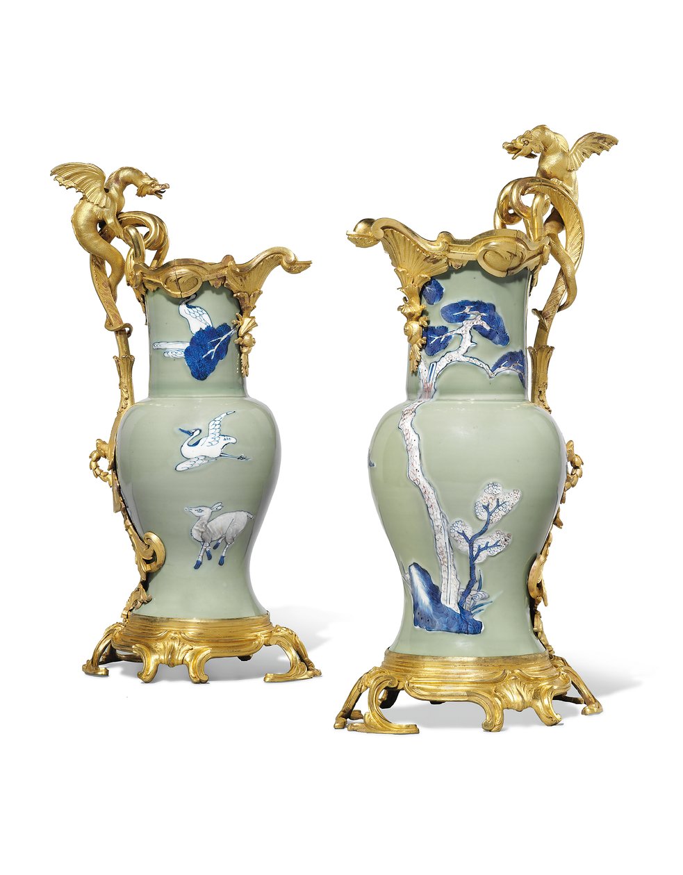 Egy pár XV. Lajos kancsó, porcelán 1662-1722, tartók 1745-49 körül alkotó: Qing Dynasty   Kangxi Period Chinese