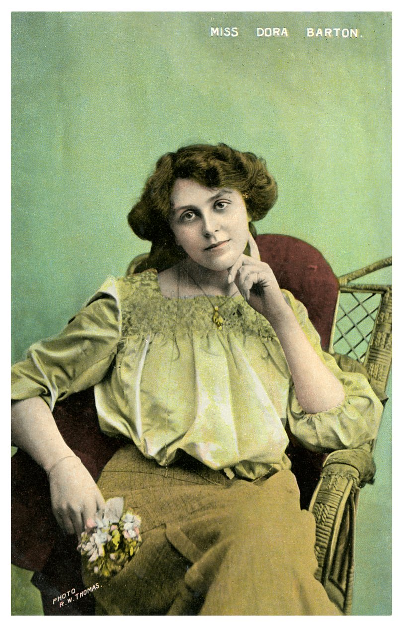 Dora Barton brit színésznő, 1905-1919. alkotó: RW Thomas