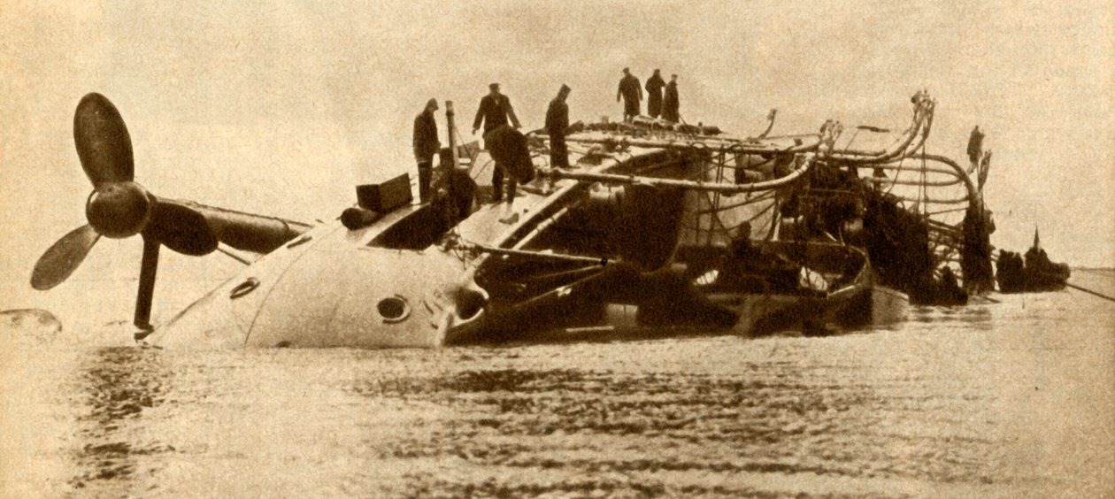 A H.M.S. elvesztése Gladiátor, 1908, 1933. alkotó: R. Norton