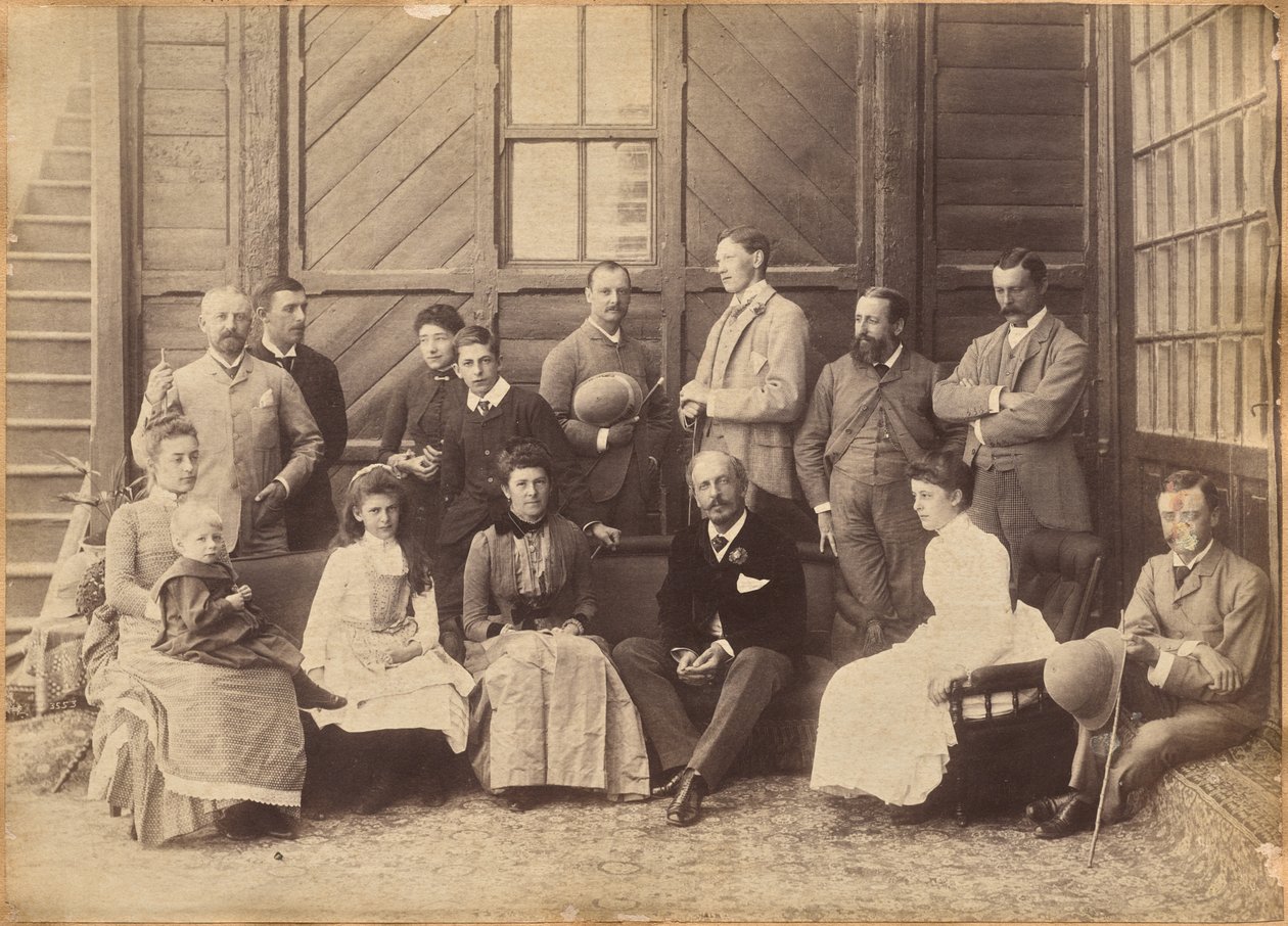 Simla, 1887. május 17.: Alkirályi társaság. Lord William Beresford, katonai titkár, Leonard Gordon százados A.D.C., Mademoiselle Clerc, Basit Blackwood tiszteletreméltó úr, F. R. Hamilton őrnagy A.D.C., Oglivie Grant úr, Sir Donald Mackenzie Wallace alkotó: Raja Deen Dayal
