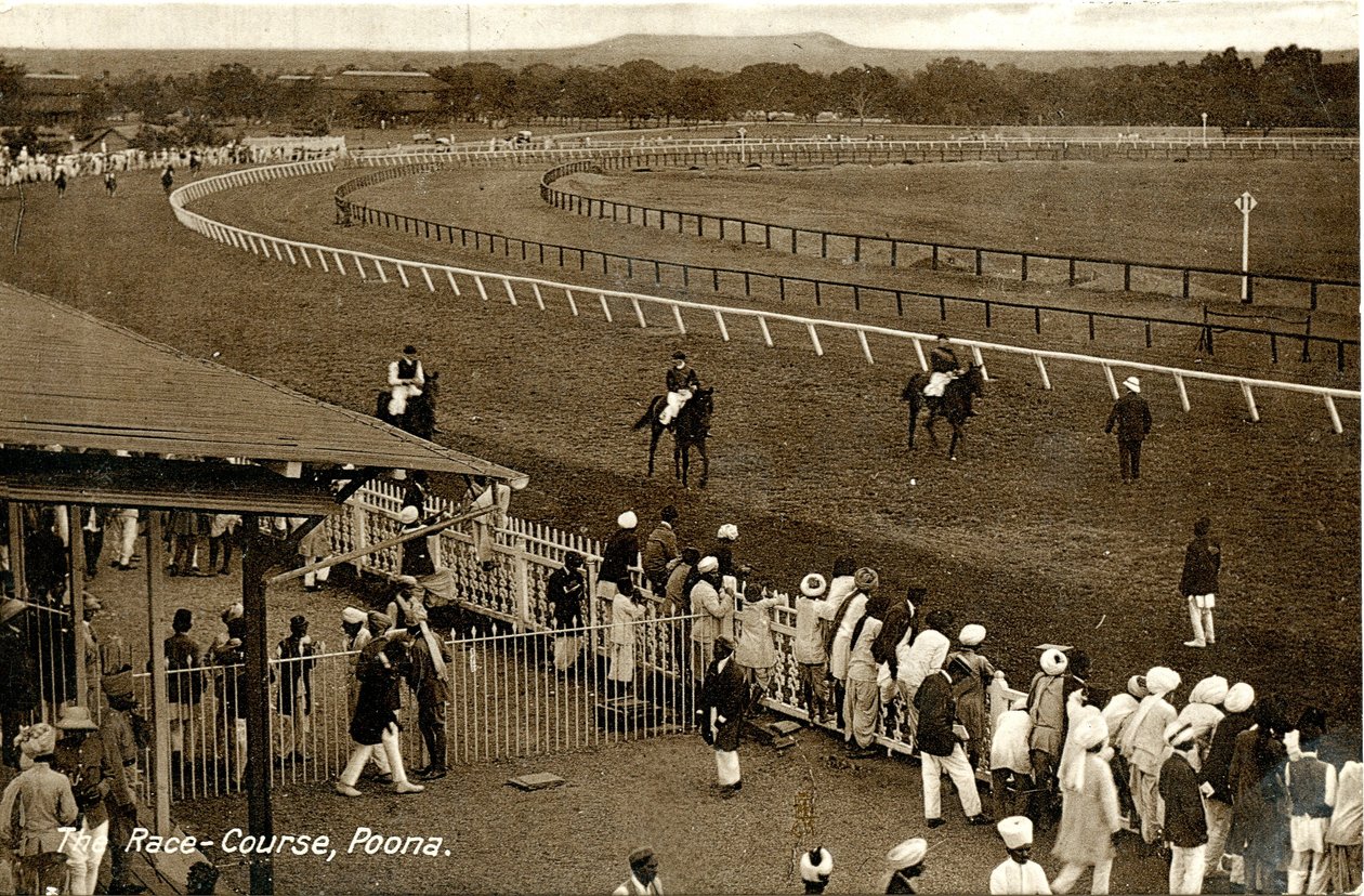 The Race-Course, Poona, 1900-30 körül (szépia fotó) alkotó: Raphael Tuck and Sons