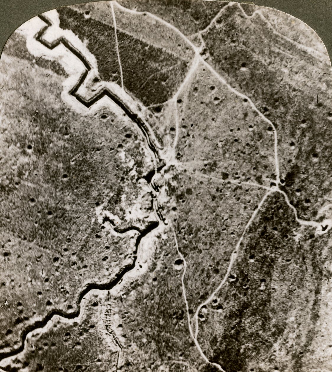 Légifelvétel a német vonalakról, I. világháború, 1914-1918. alkotó: Realistic Travels Publishers