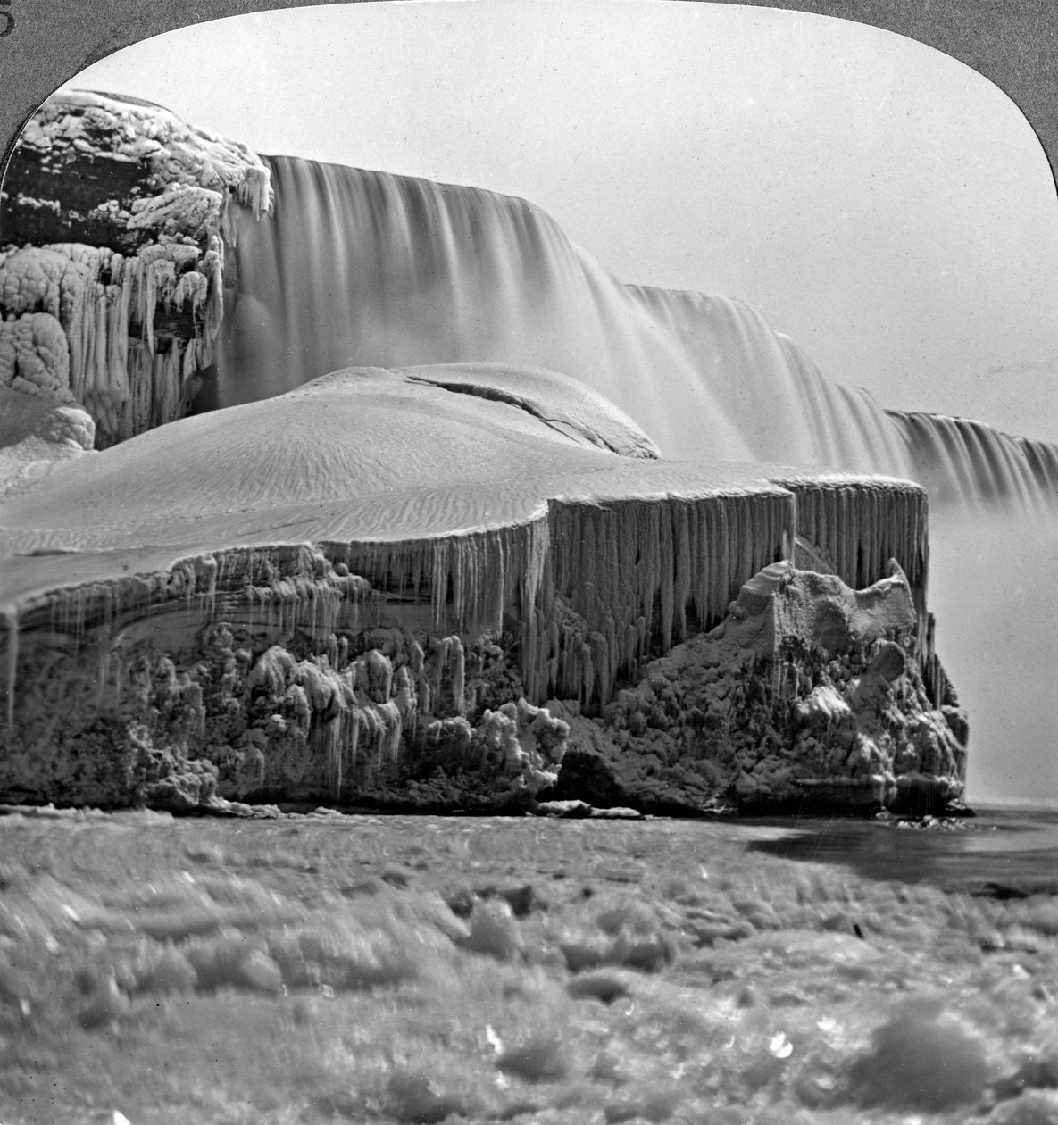American Falls, Niagara Falls, télen, New York, USA. alkotó: Realistic Travels Publishers