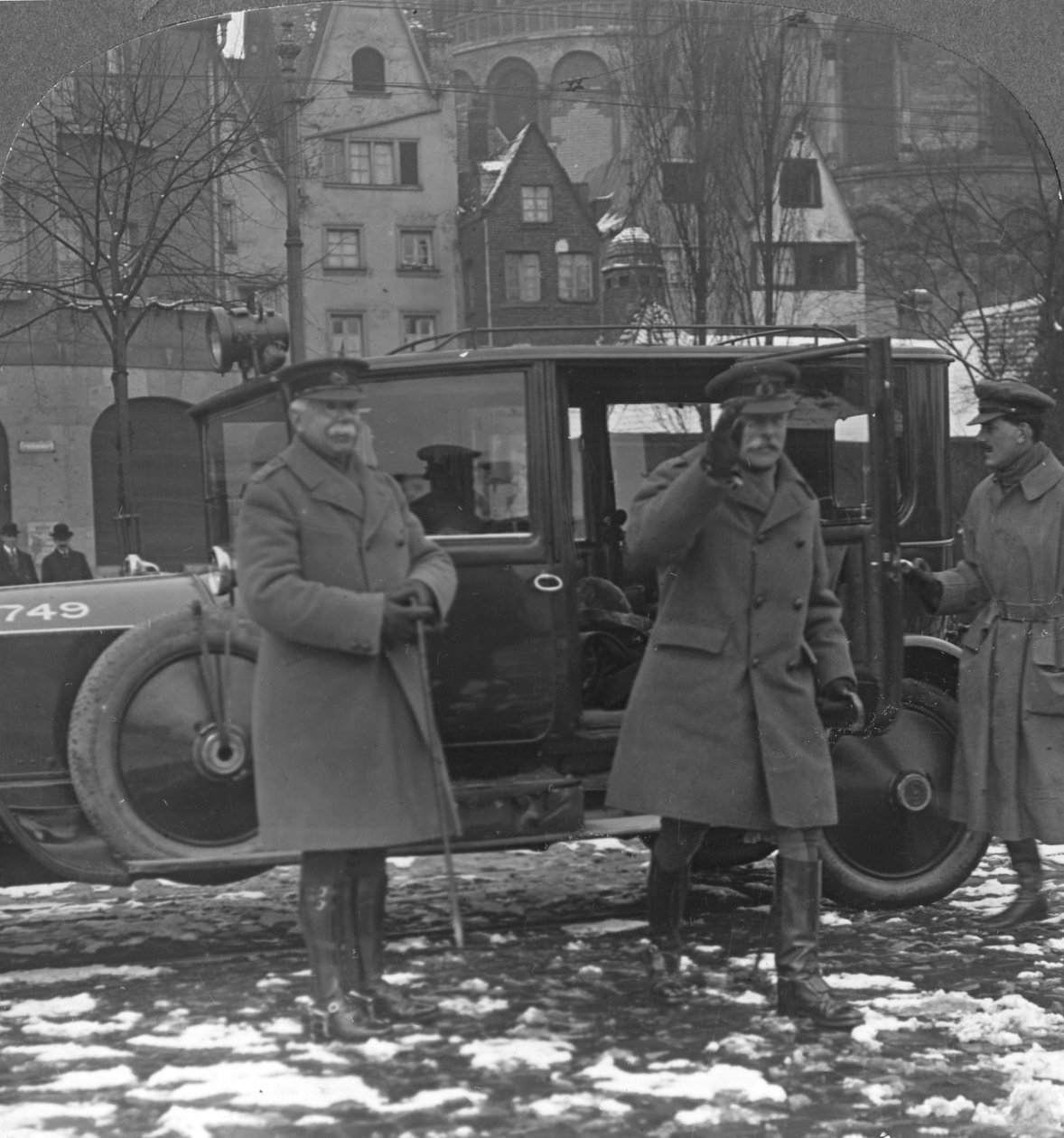 Earl Haig tábornagy érkezik Kölnbe, Németországba, c1919-c1920 alkotó: Realistic Travels Publishers