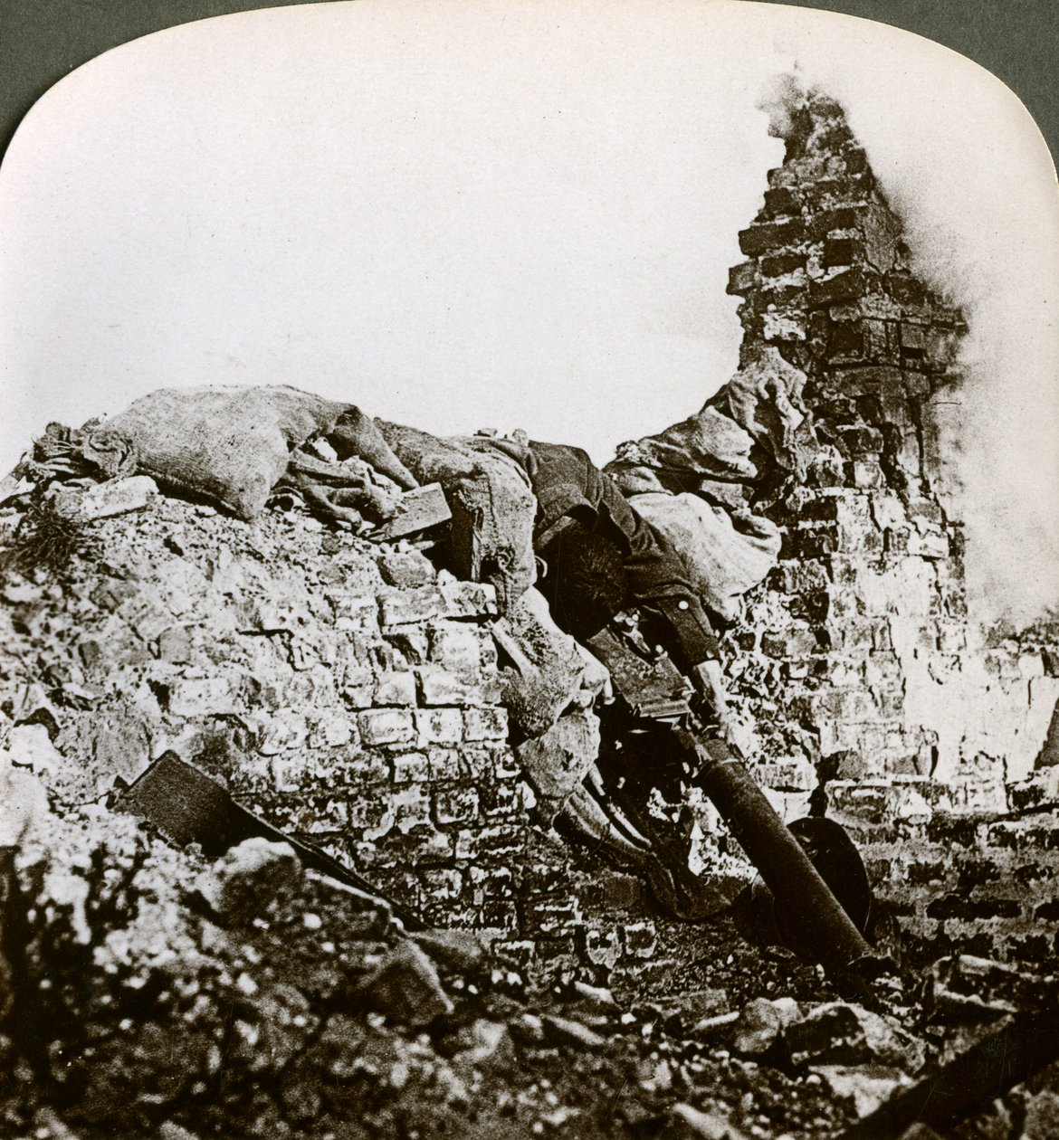Kiütött német géppuskaállás, Monchy, Arras-i csata, I. világháború, 1917-1918. alkotó: Realistic Travels Publishers