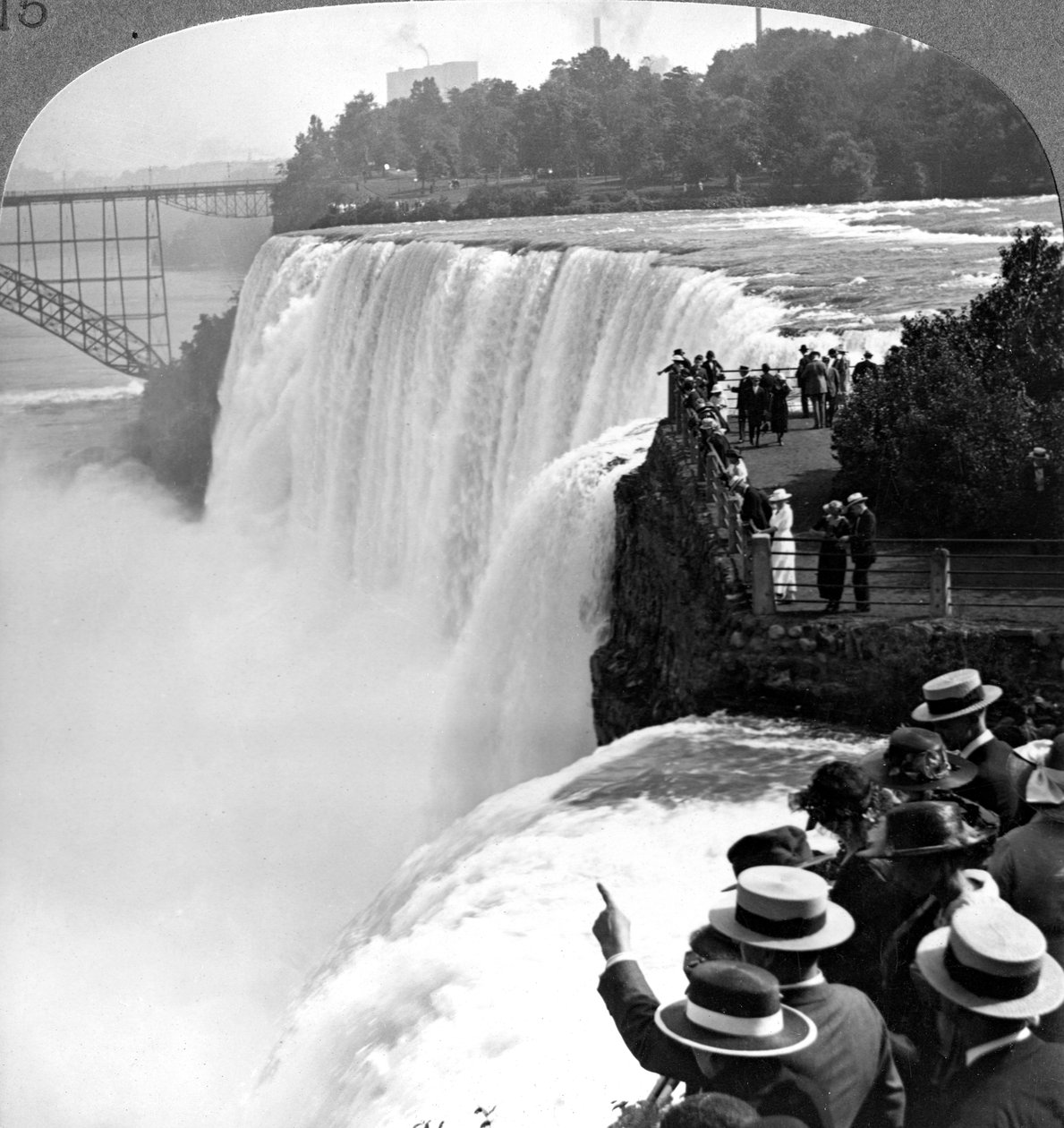 Niagara-vízesés a Goat Island-ről, New York, USA. alkotó: Realistic Travels Publishers