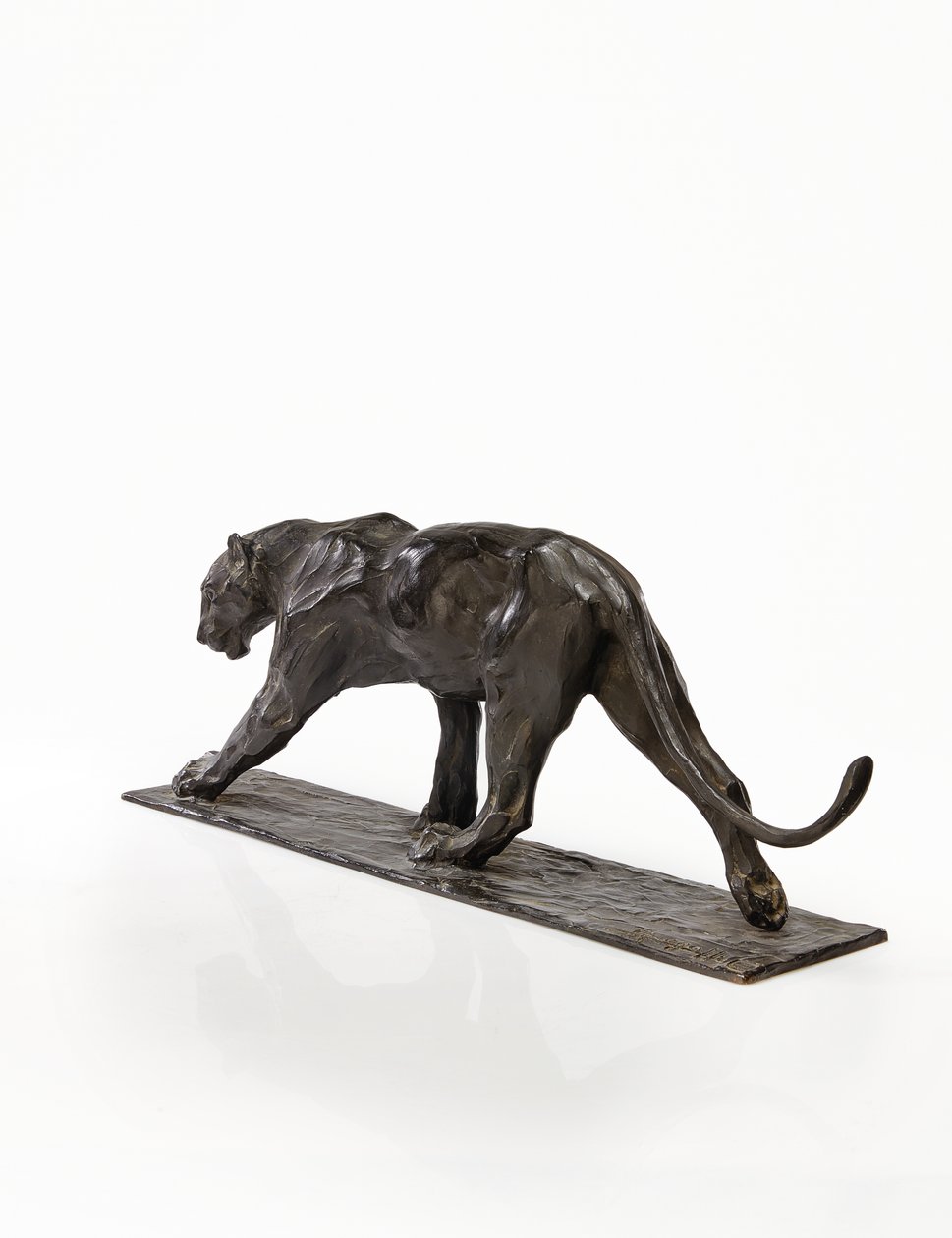Párduc járás, felemelt hátsó láb, 1904 körül (patinás bronz) alkotó: Rembrandt Bugatti