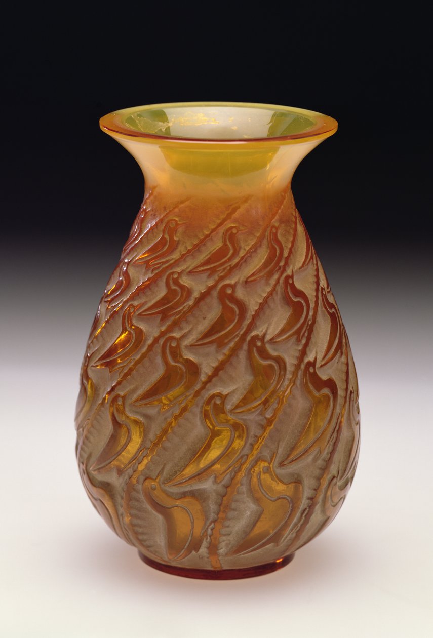 Kacsák váza, 1931 (fehér patina karamellszínű üvegen) alkotó: Rene Jules Lalique