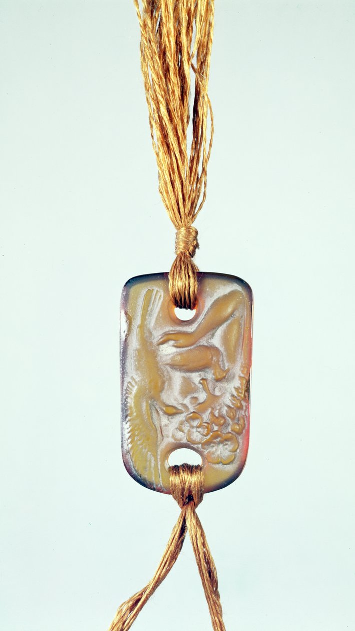 Medál szatén bevonattal és enyhén polírozott domborművel, Lalique, 1902 körül alkotó: Rene Jules Lalique