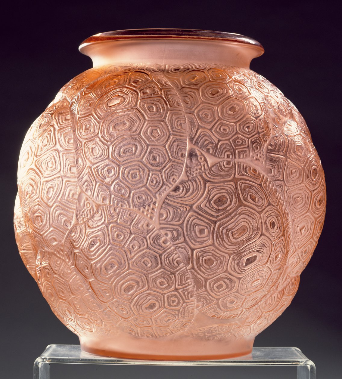 "Tortues", átlátszó és matt Alexandrit váza (üveg) alkotó: Rene Jules Lalique