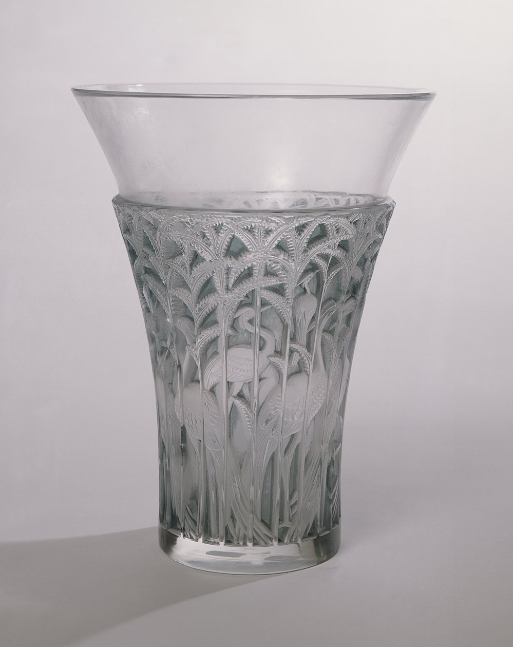Ibis váza, 1934 (matt és kék üveg) alkotó: Rene Jules Lalique