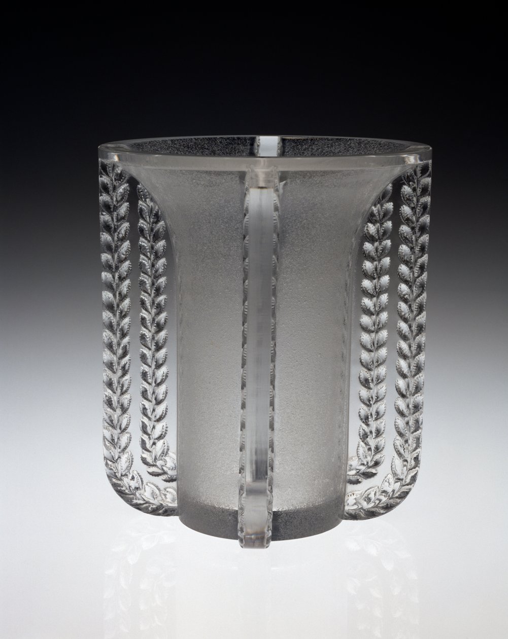 "Marignane" váza, tervezett május 11 alkotó: Rene Jules Lalique