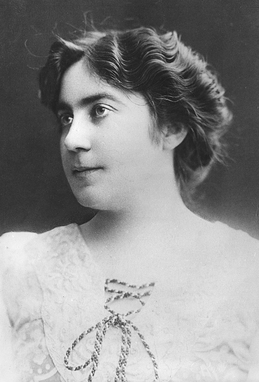 Louise-Léonie Grandjean, 1903 alkotó: Reutlinger Studio