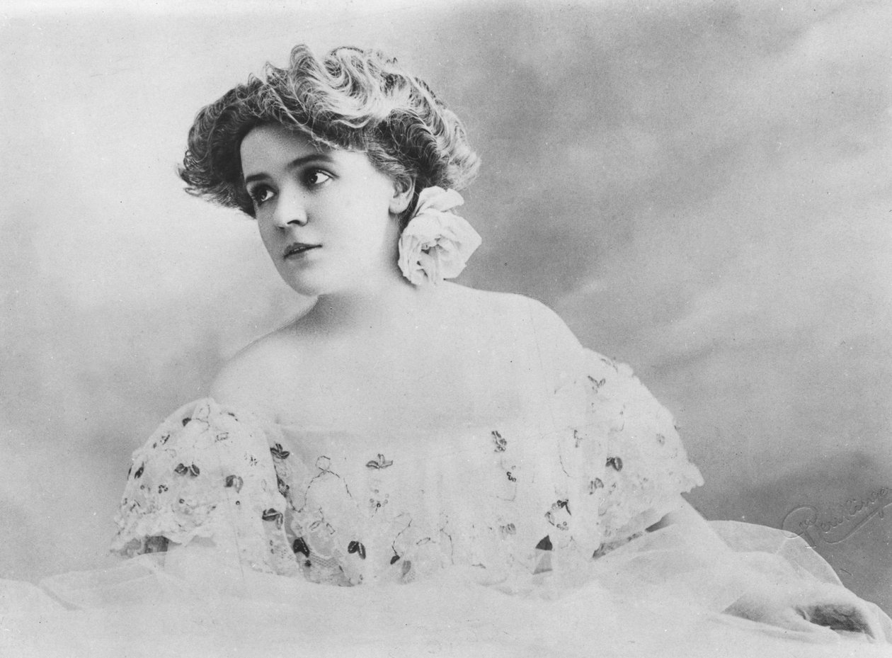 Germaine Gallois portréja alkotó: Reutlinger Studio
