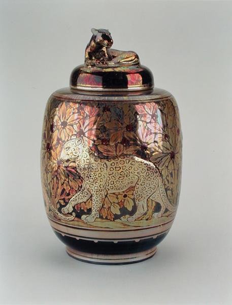 Luster váza és fedél, Pilkington Royal Lancastrian alkotó: Richard Joyce