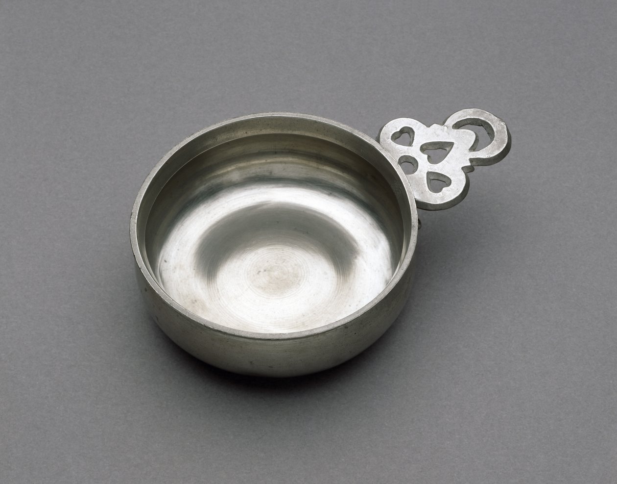 Porringer, c. 1788-1820 (ón) alkotó: Richard Sr. Lee