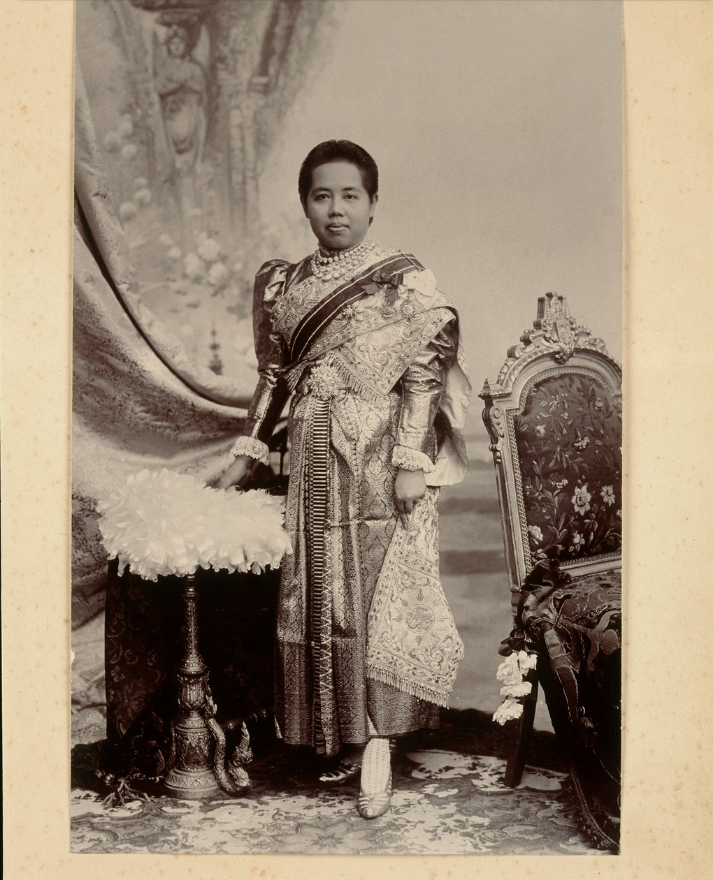 Saovabha Bongsri királynő, 1890 alkotó: Robert Lenz