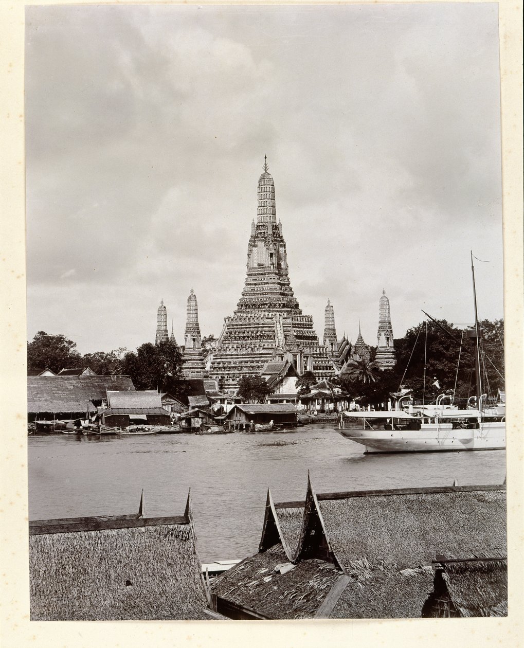 Wat Arun a Chao Phraya folyóval, 1890 alkotó: Robert Lenz
