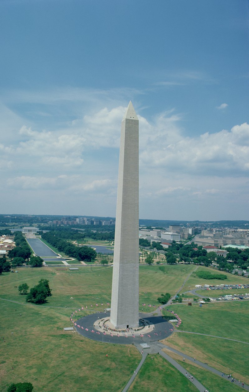 Az 1848-85 között épült Washington-emlékmű alkotó: Robert Mills