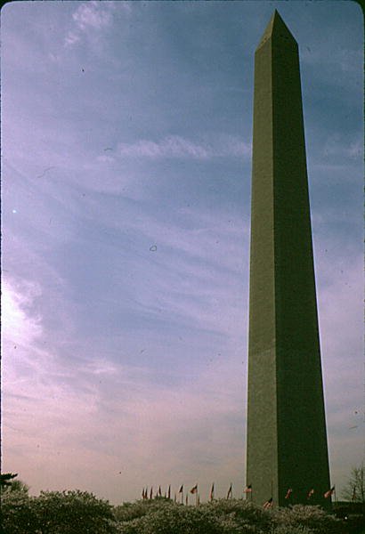 Az 1848-85 között épült Washington-emlékmű alkotó: Robert Mills