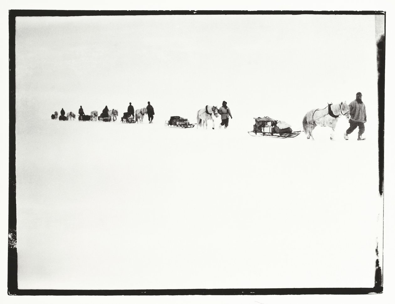 Pónik menet közben, Nagy Jégsorompó, december 2 alkotó: Robert Falcon Scott