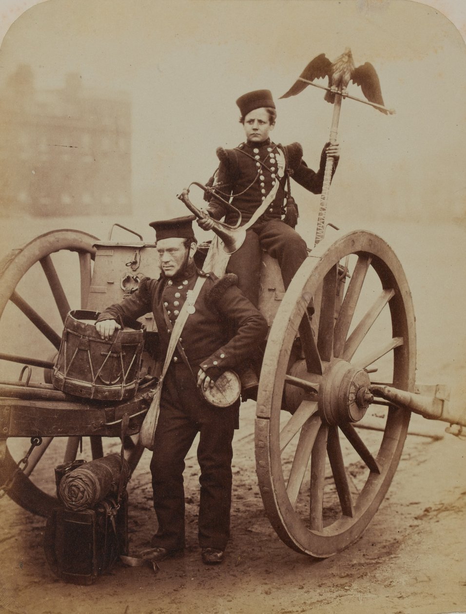 Gritten és Lang trombitások, Királyi Tüzérség, 1856 (szépia fotó) alkotó: Robert Howlett
