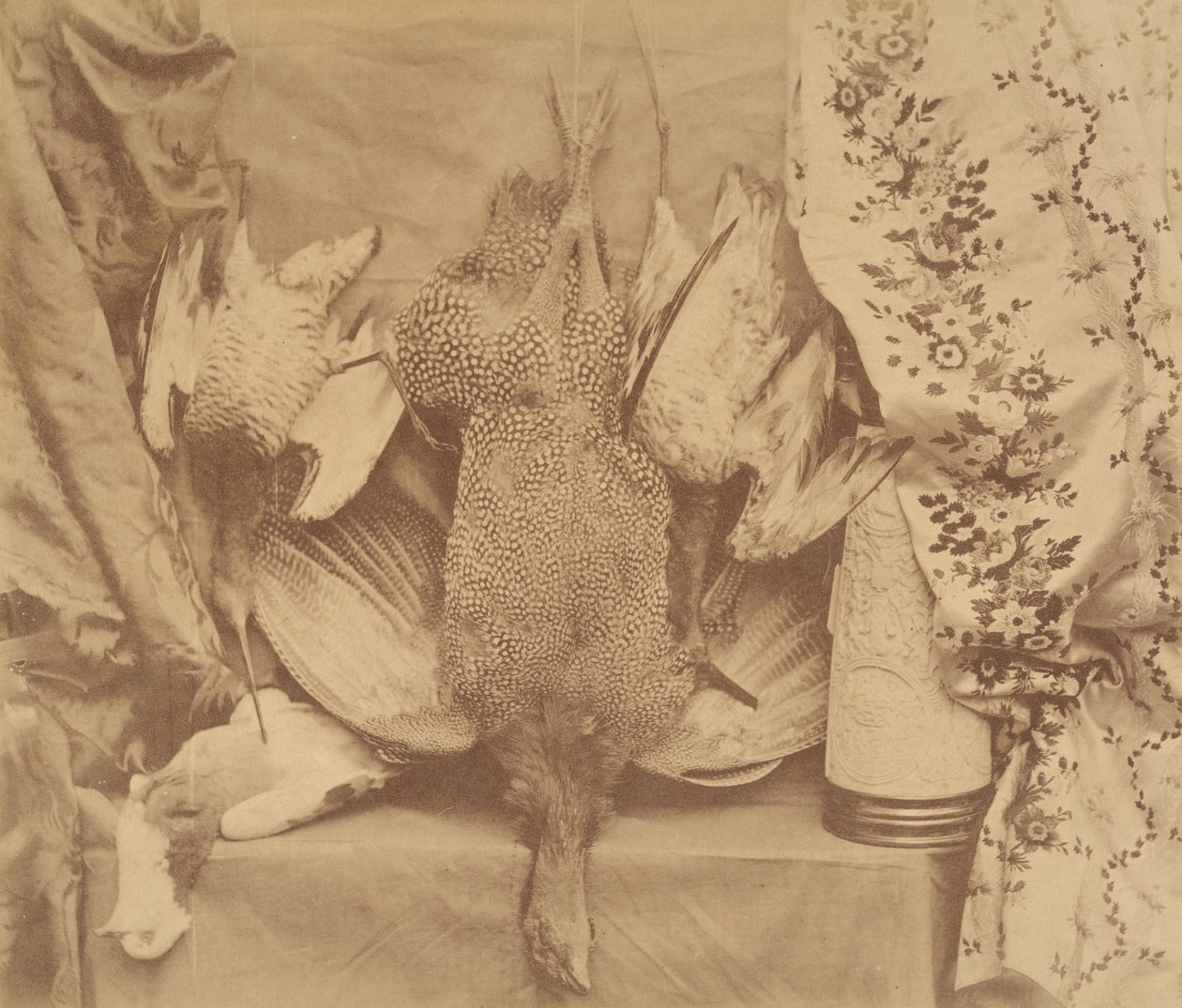 Csendélet és hímzés, 1856. alkotó: Robert Wilfred Skeffington Lutwidge
