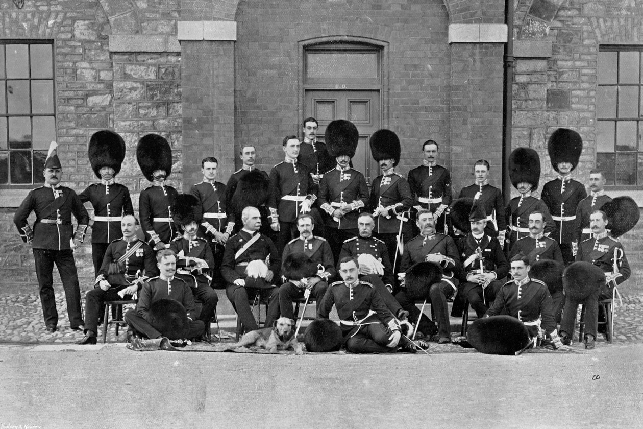 Az 1. skót gárda tiszteiből álló ellenőrző csoport, 1896 alkotó: Robinson and Sons