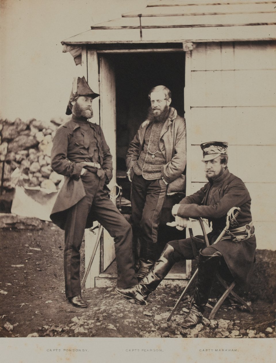Sir George Brown altábornagy vezérkari tisztjei a krími háborúval kapcsolatos 52 fényképet tartalmazó albumból, 1855 alkotó: Roger Fenton