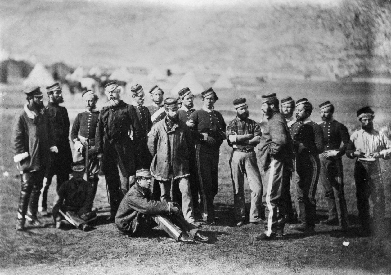 A könnyű dragonyosok 13. ezredének túlélői a balaklavai csata után, 1854, 1855 alkotó: Roger Fenton