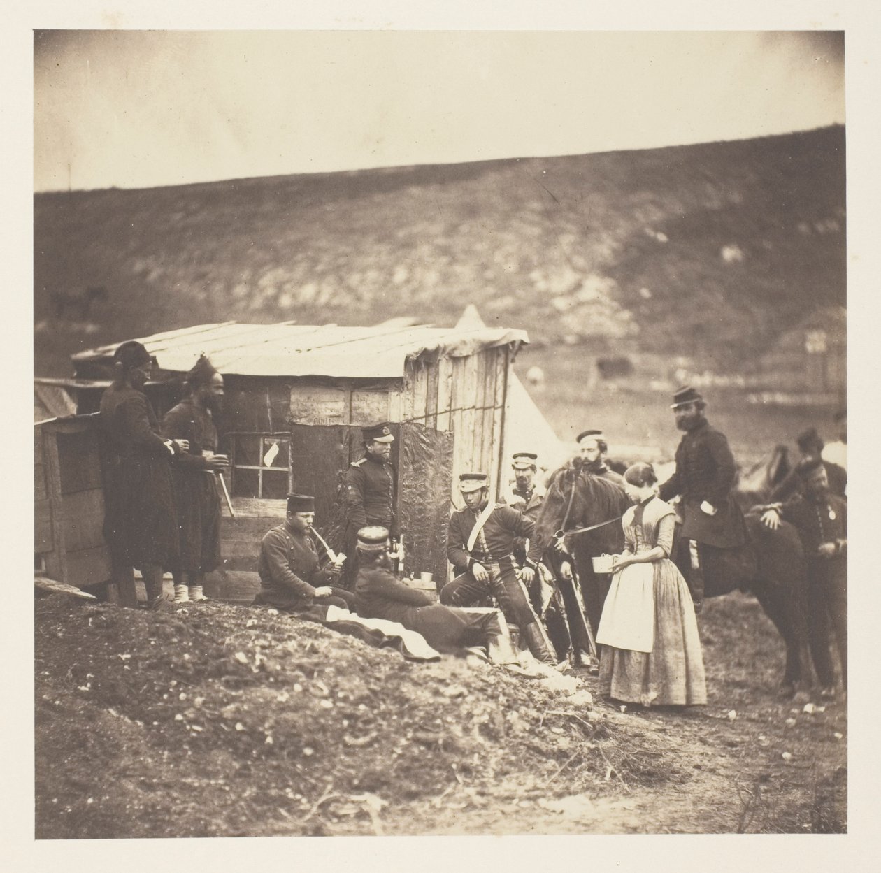 A 4. dragonyos gárda tábora, társasági ünnepség, franciák és angolok alkotó: Roger Fenton