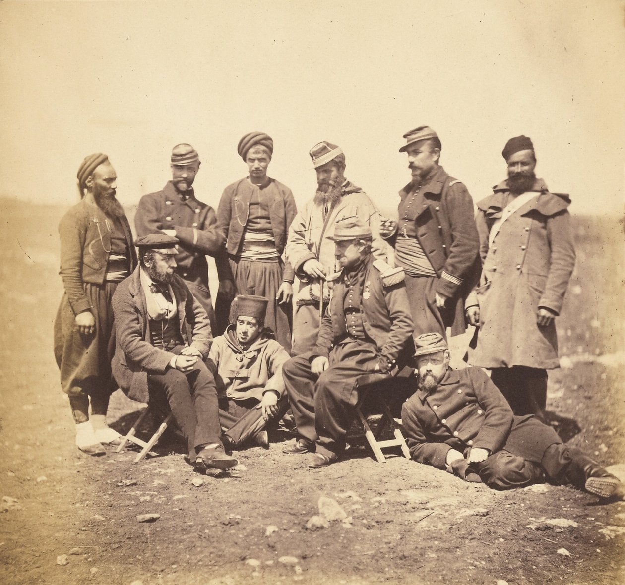 Cisse tábornok, valamint Bosquets tábornok hadosztályának [sic] tisztei és katonái. alkotó: Roger Fenton