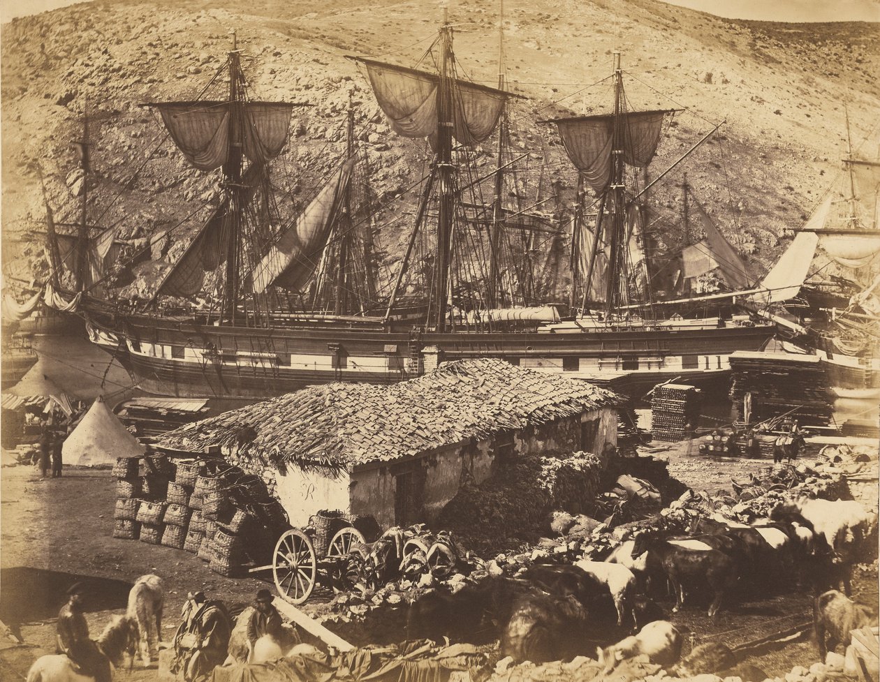 Balaklava kikötője, a marharakpart alkotó: Roger Fenton