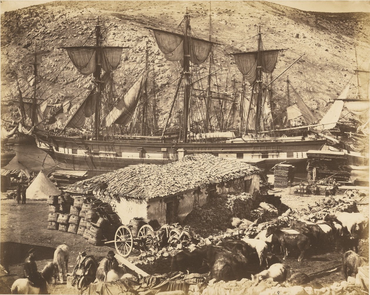 Balaklava kikötője, a marharakpart alkotó: Roger Fenton