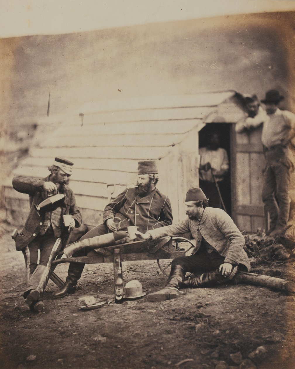 Nehézségek a táborban, az 1855-ös krími háborúhoz kapcsolódó 52 fényképet tartalmazó albumból alkotó: Roger Fenton