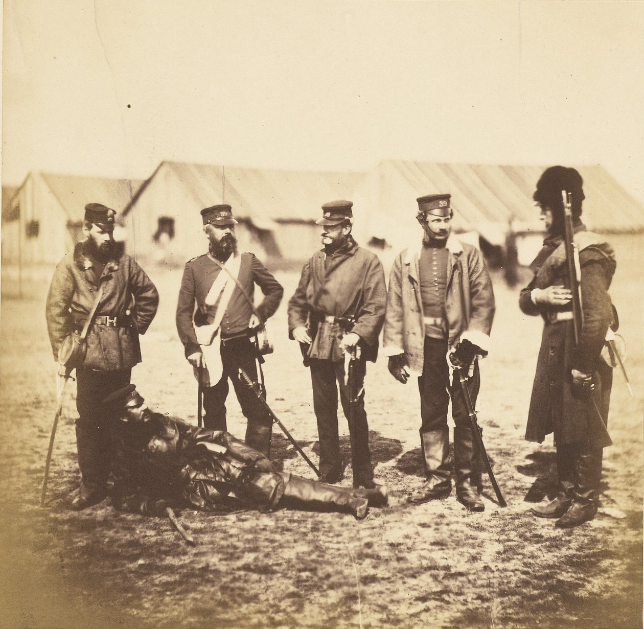 Munro alezredes és a 39. ezred tisztjei alkotó: Roger Fenton