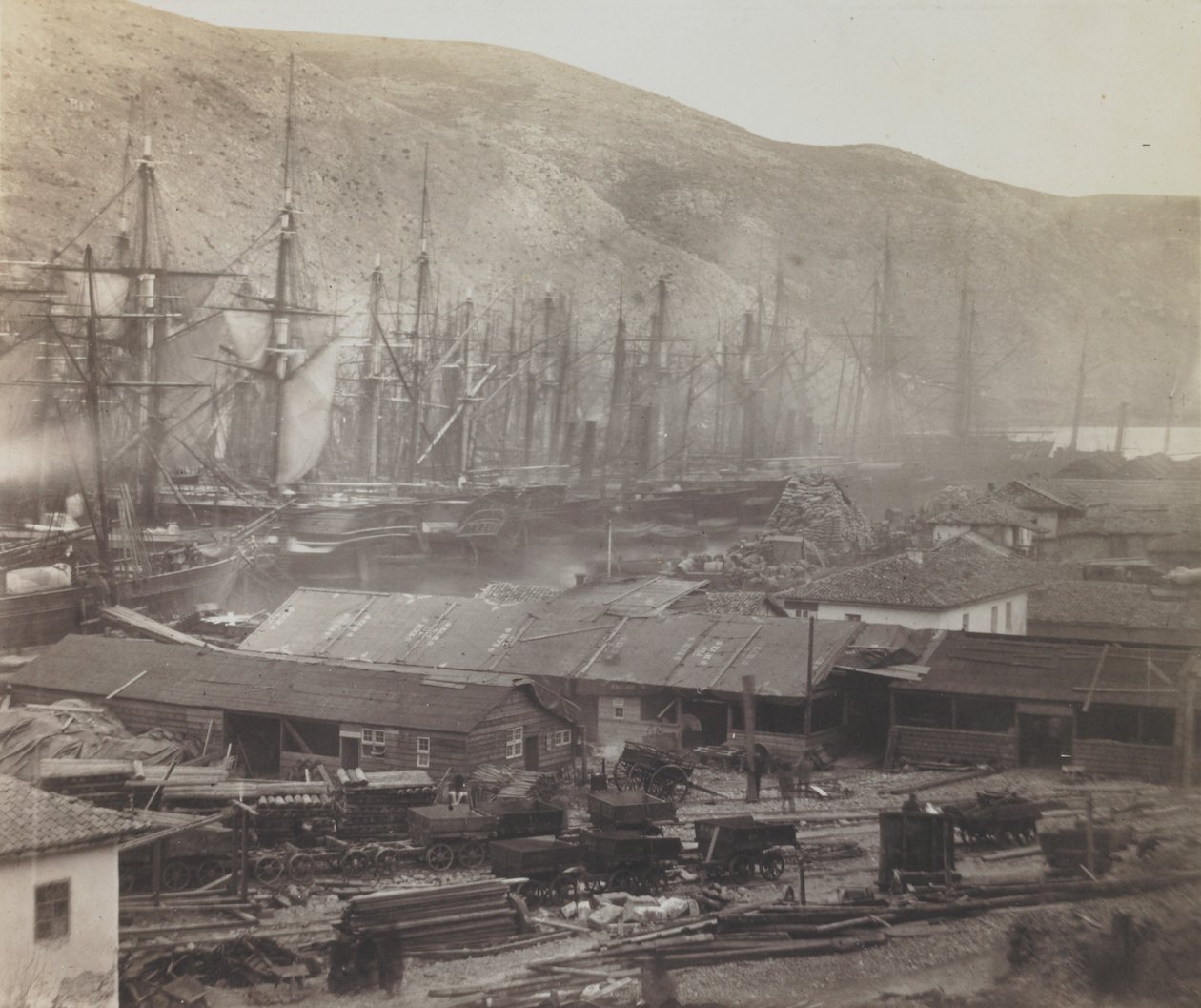 Vasúti csarnokok és műhelyek, Balaklava alkotó: Roger Fenton