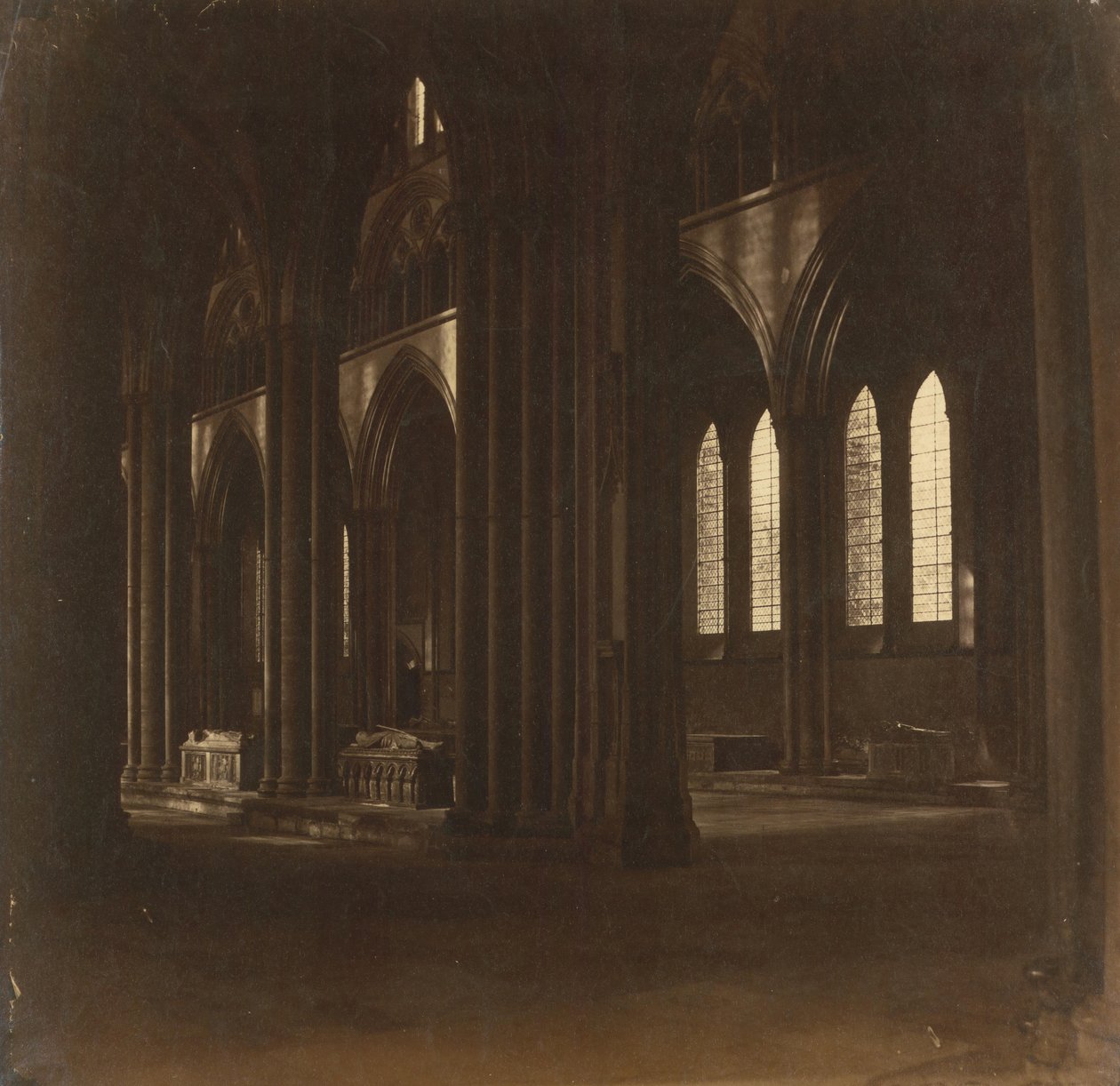 Salisbury katedrális – A hajó, a déli kereszthajóról, 1858. alkotó: Roger Fenton