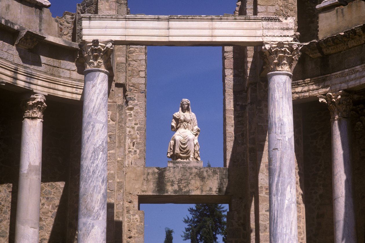 Szobor a szemöldökön alkotó: Roman
