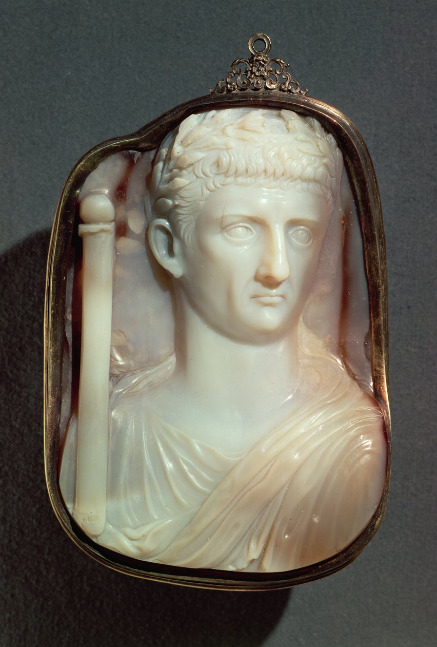 Achát Cameo, Claudius császár (Kr. e. 10-54) arcképével, magas domborművel (akát) alkotó: Roman