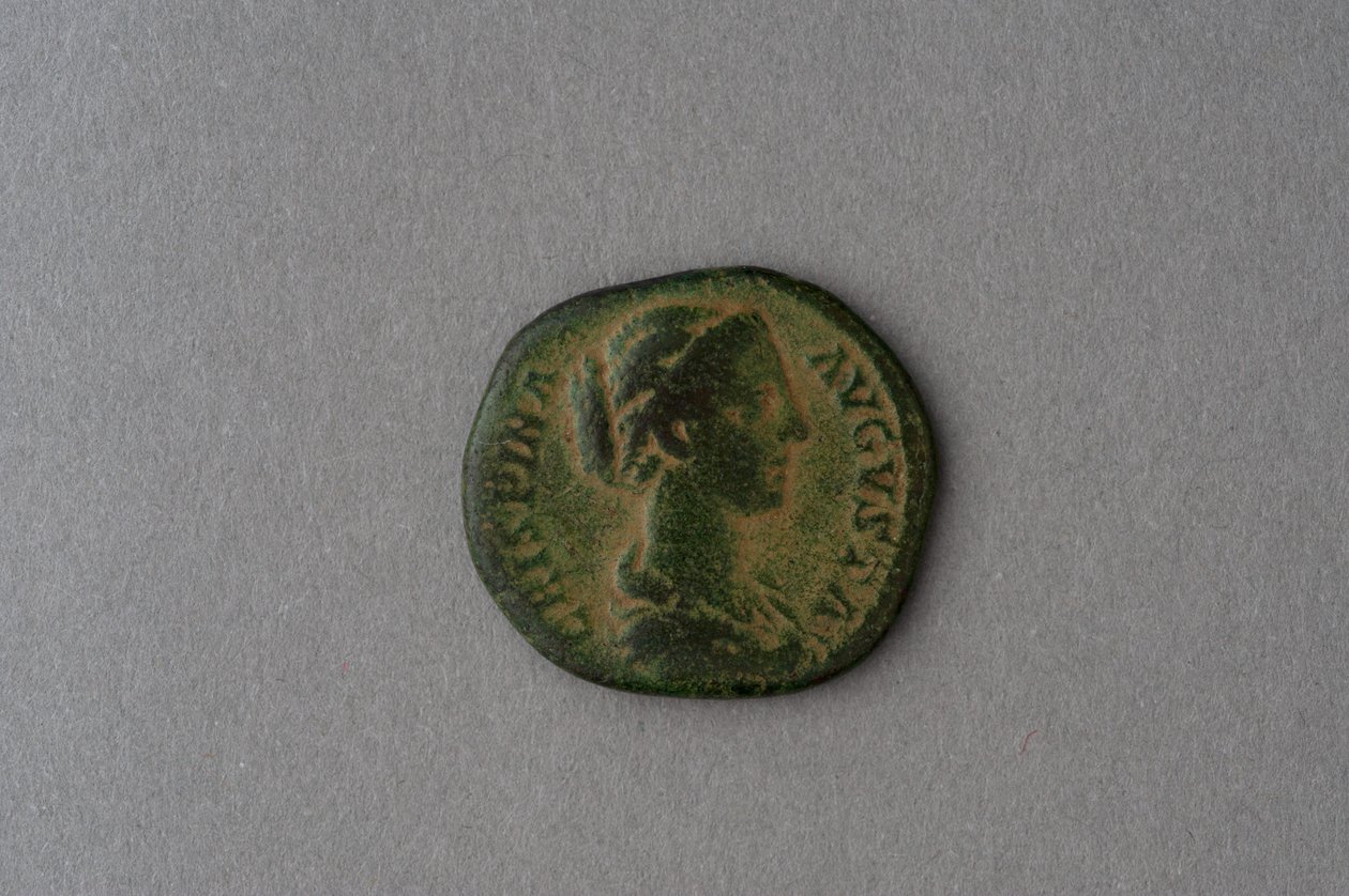 Crispina érmeként (bronz) alkotó: Roman