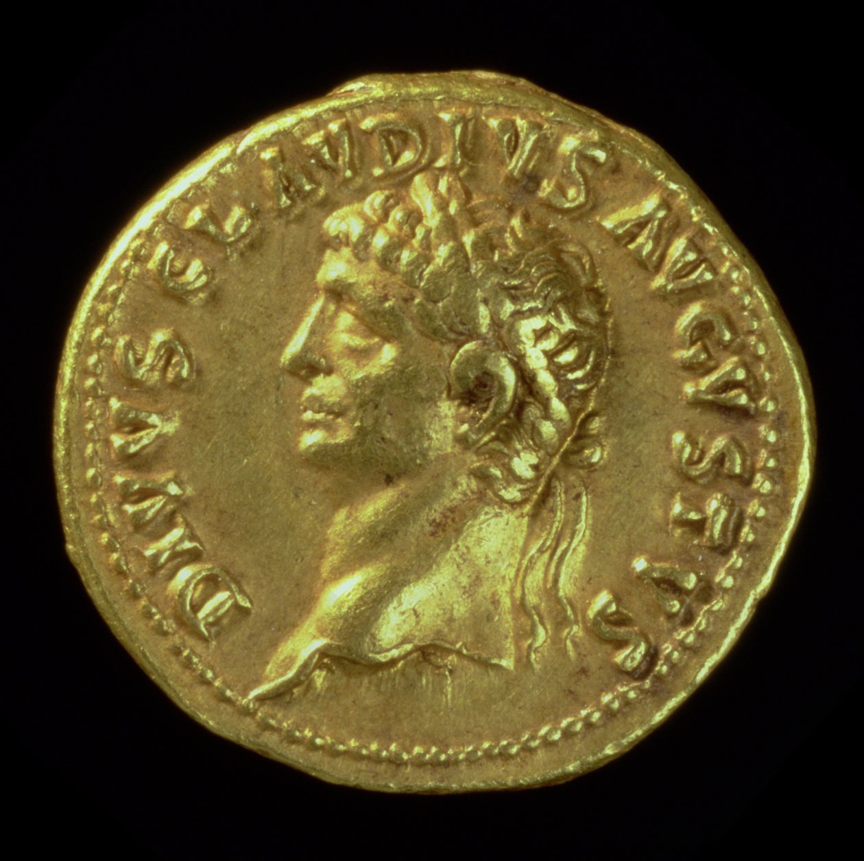 Az istenített I. Claudius (i.sz. 41-54) Aureusa (előlapja), amelyet Nero alatt vertek (i.sz. 54-68) (arany) Felirat: DIVVS CLAVDIVS AVGVSTVS (a hátoldalt lásd: 119149) alkotó: Roman
